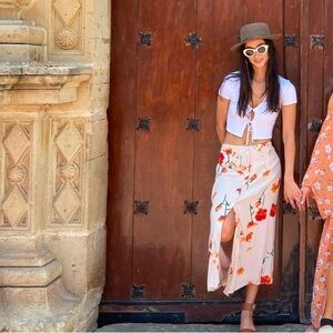 Wilfred cream skirt with flowers US 4 or Medium